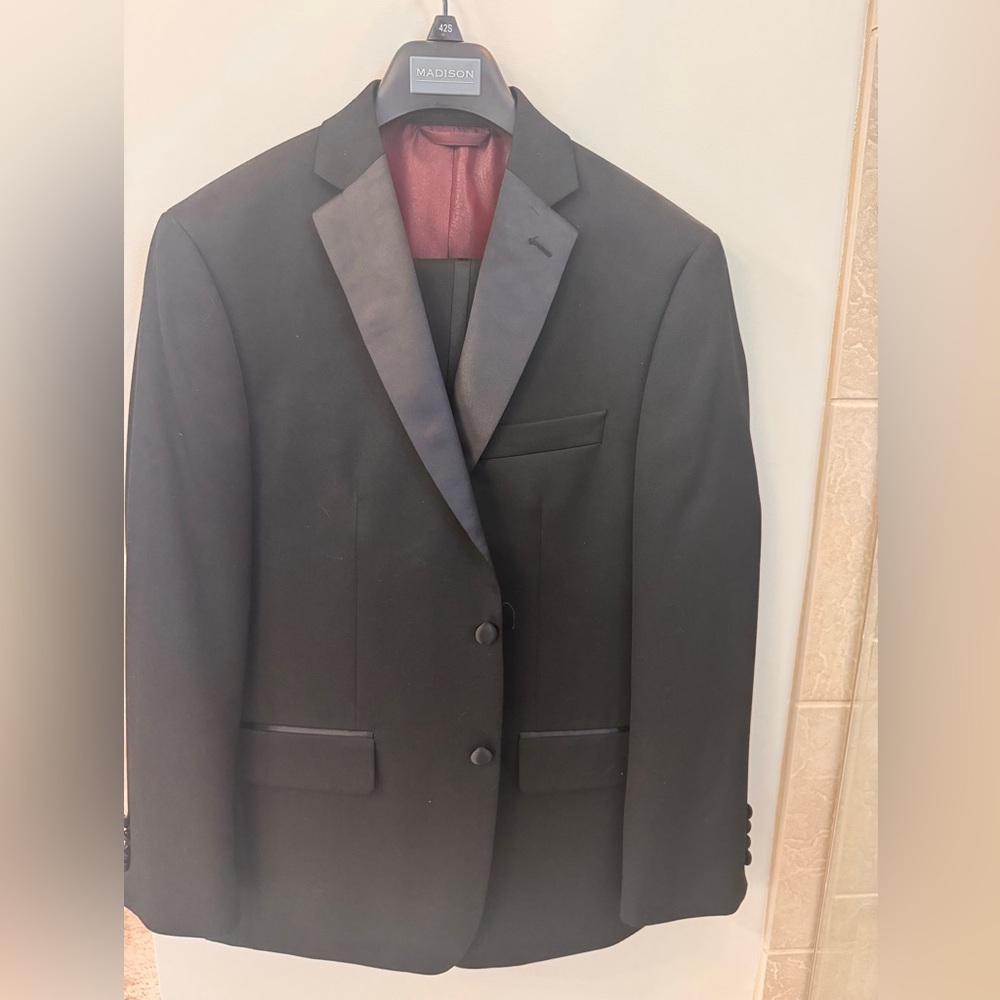 Classic Black Men's Tuxedo